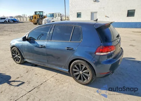 2013 Volkswagen Golf z USA, uszkodzony, nr VIN WVWDM7AJ6DW127070